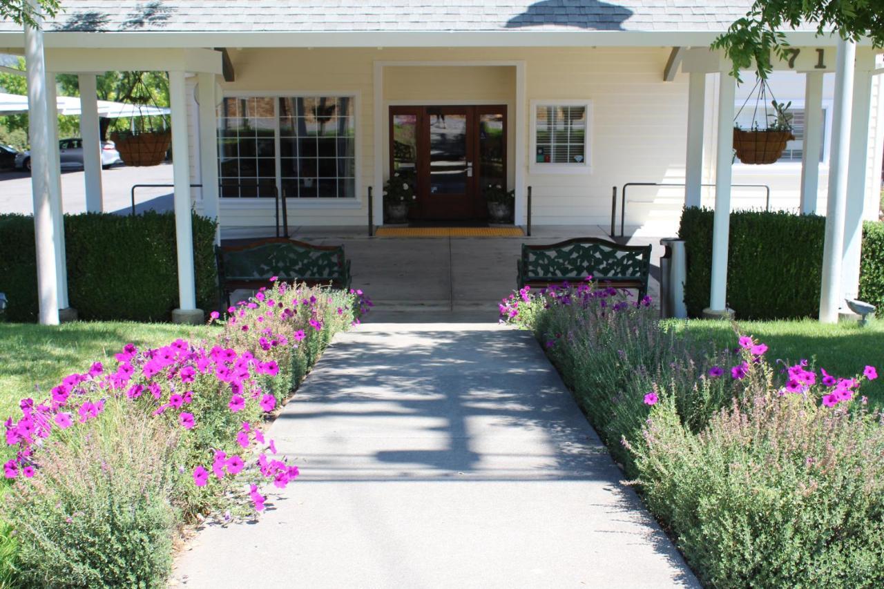 Geyserville Inn Exterior photo